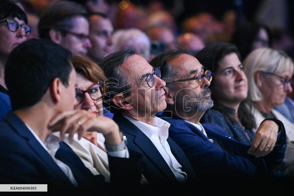 Les Republicains meeting in Paris FA