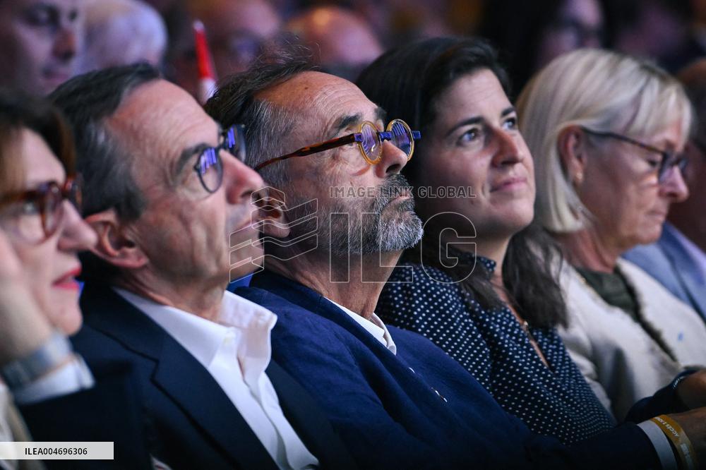 Les Republicains meeting in Paris FA