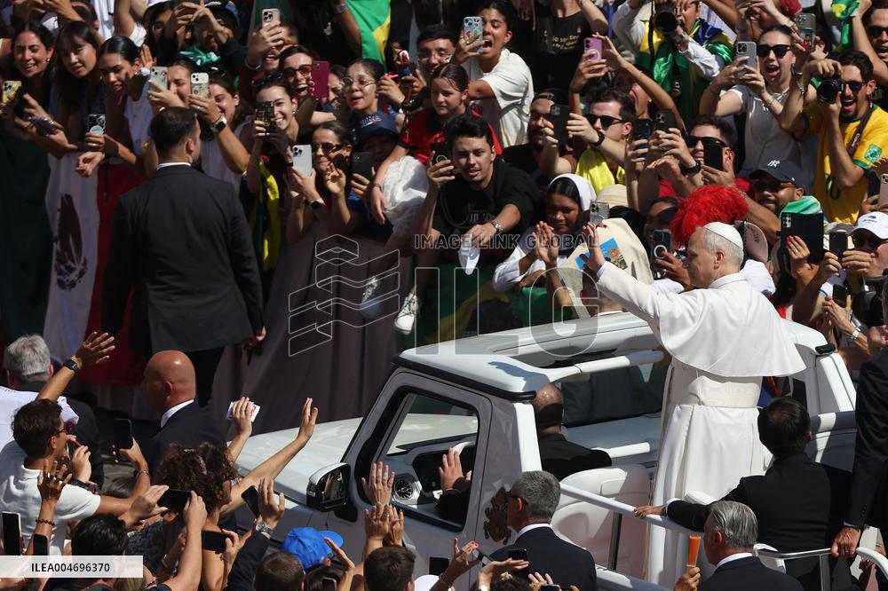 Pope Leo XIV Leads Canonization Of Pier Giorgio Frassati And Carlo Acutis - Vatican City