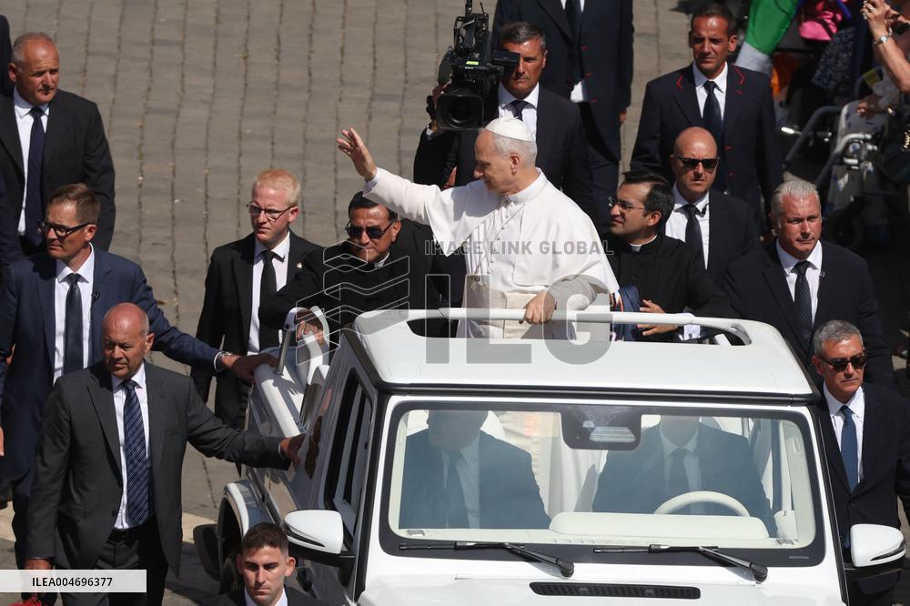 Pope Leo XIV Leads Canonization Of Pier Giorgio Frassati And Carlo Acutis - Vatican City