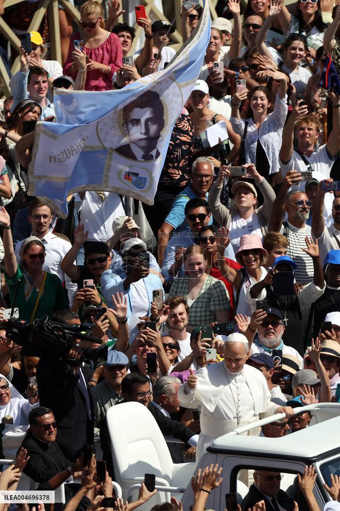 Pope Leo XIV Leads Canonization Of Pier Giorgio Frassati And Carlo Acutis - Vatican City
