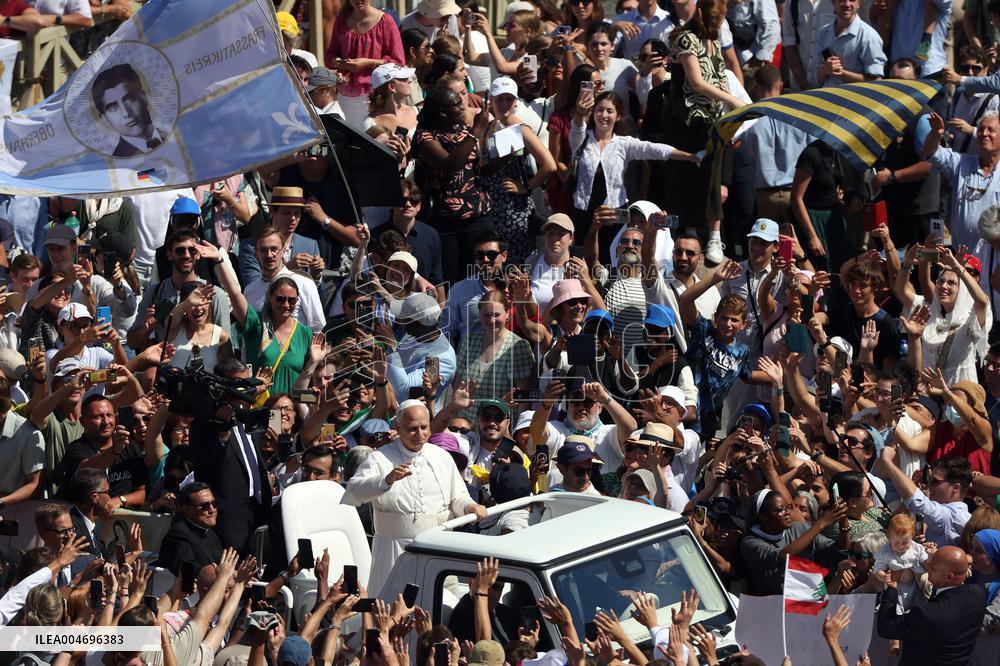Pope Leo XIV Leads Canonization Of Pier Giorgio Frassati And Carlo Acutis - Vatican City
