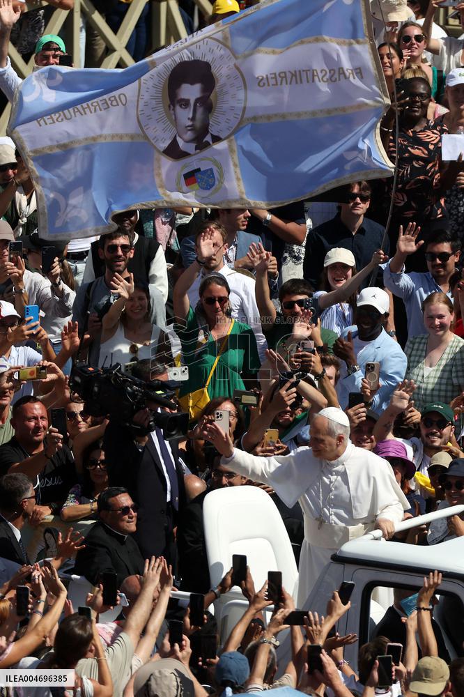 Pope Leo XIV Leads Canonization Of Pier Giorgio Frassati And Carlo Acutis - Vatican City