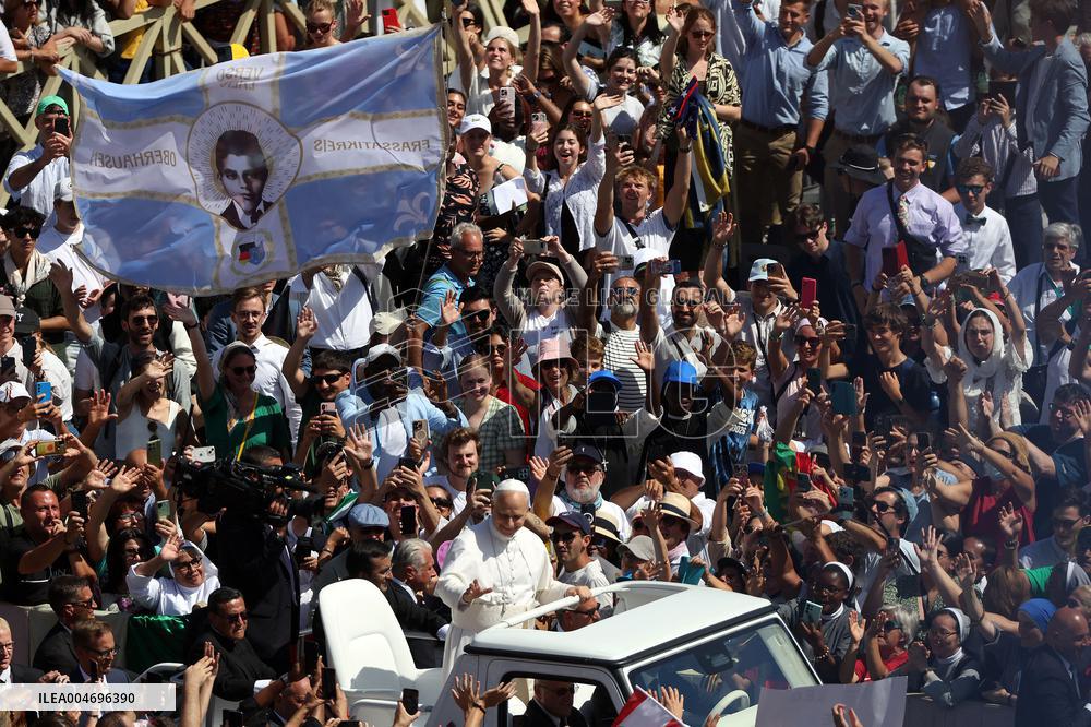 Pope Leo XIV Leads Canonization Of Pier Giorgio Frassati And Carlo Acutis - Vatican City
