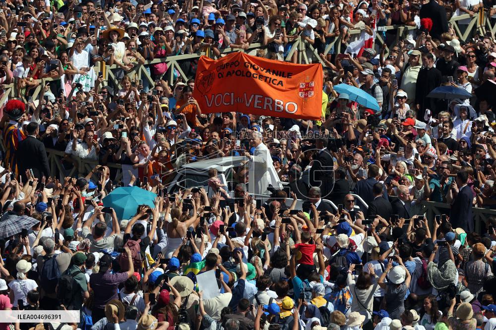 Pope Leo XIV Leads Canonization Of Pier Giorgio Frassati And Carlo Acutis - Vatican City
