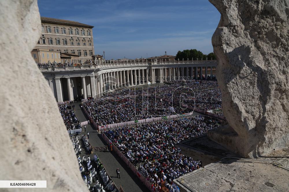 Pope Leo XIV Leads Canonization Of Pier Giorgio Frassati And Carlo Acutis - Vatican City