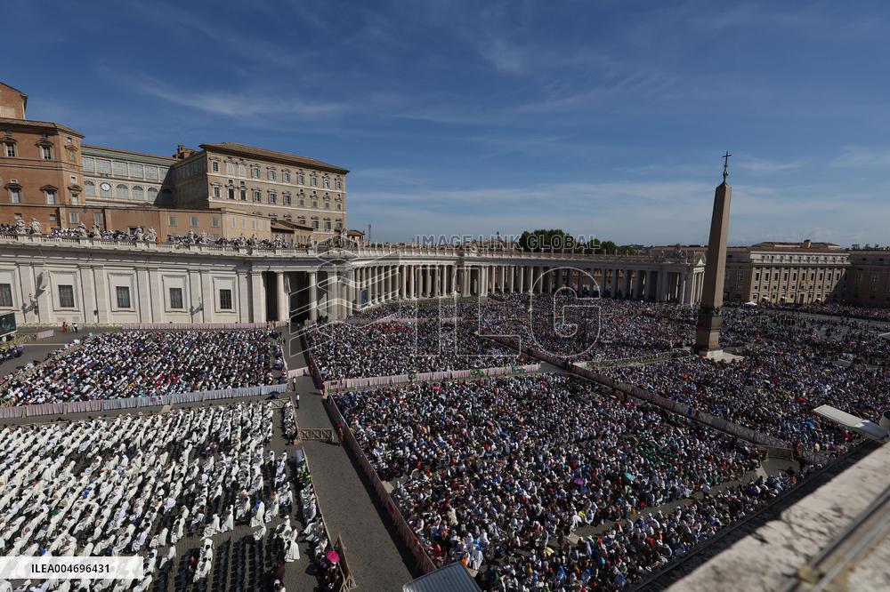 Pope Leo XIV Leads Canonization Of Pier Giorgio Frassati And Carlo Acutis - Vatican City
