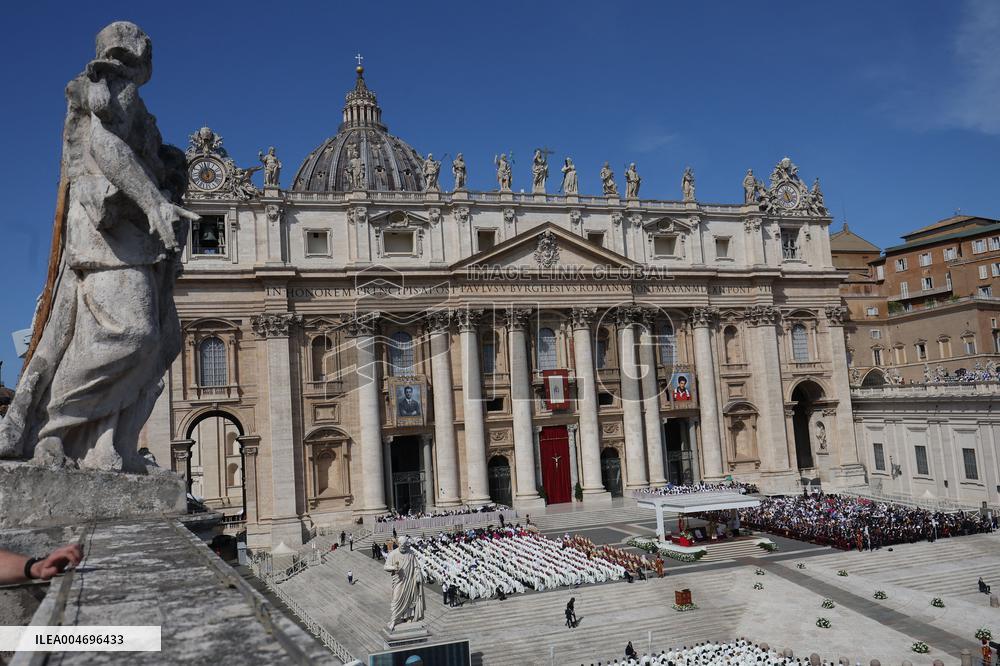 Pope Leo XIV Leads Canonization Of Pier Giorgio Frassati And Carlo Acutis - Vatican City