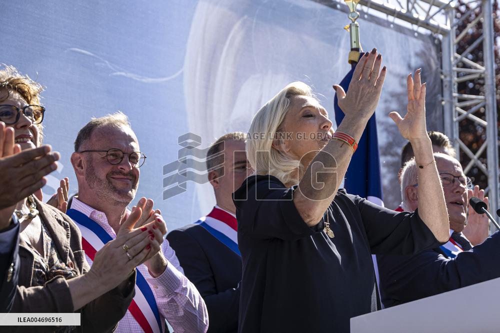 Marine Le Pen Starts Her Political Season - Henin-Beaumont