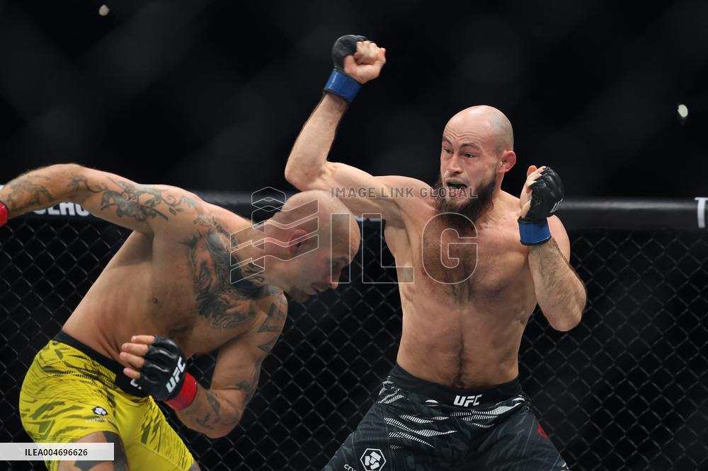 UFC Paris - Rinat Fakhretdinov v Andreas Gustafsson