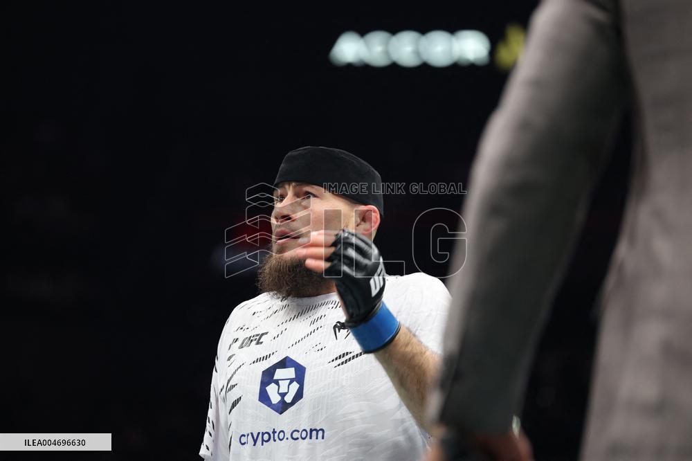 UFC Paris - Rinat Fakhretdinov v Andreas Gustafsson