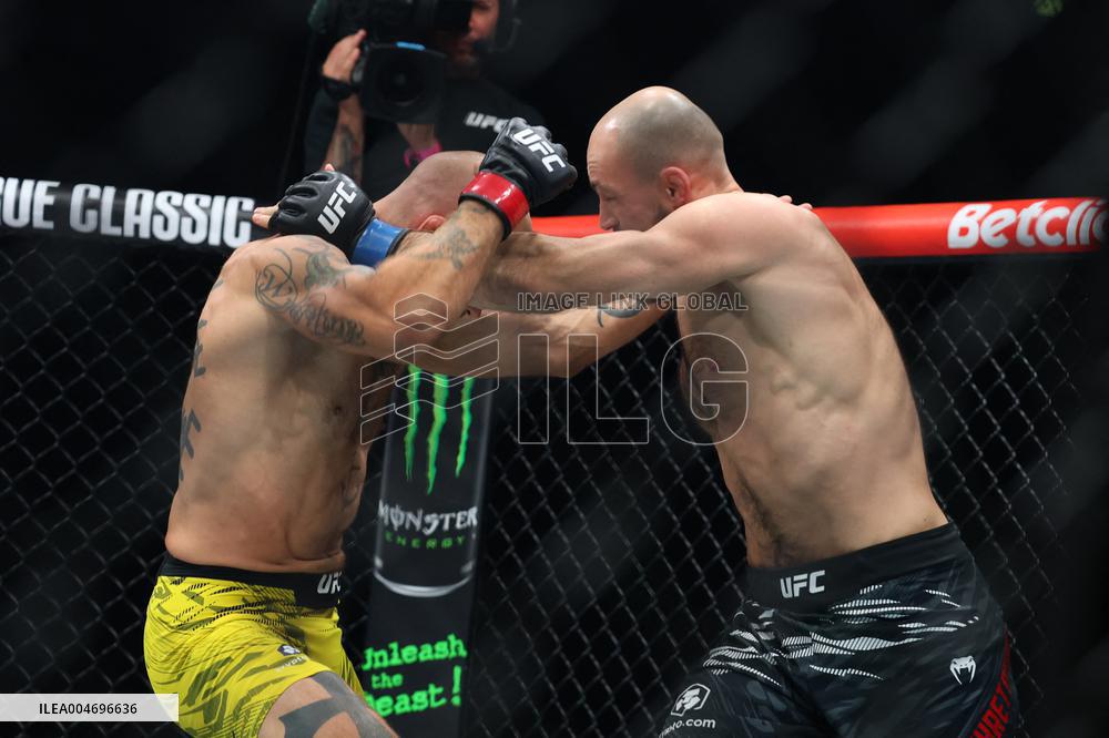 UFC Paris - Rinat Fakhretdinov v Andreas Gustafsson