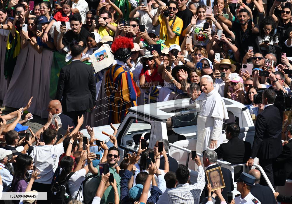Pope Leo XIV Leads Canonization Of Pier Giorgio Frassati And Carlo Acutis - Vatican City