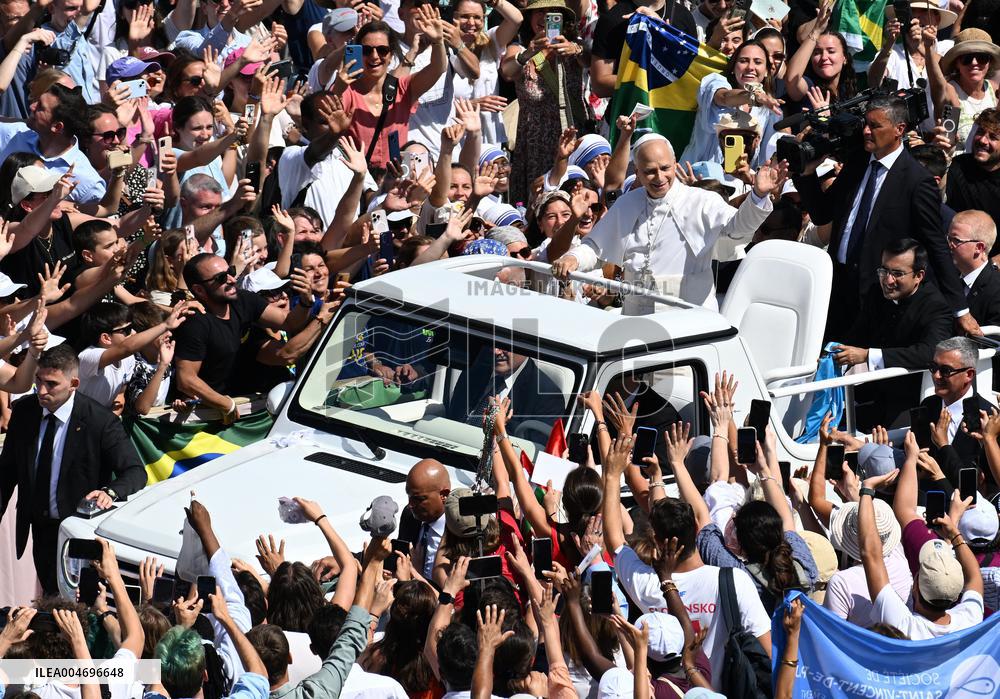 Pope Leo XIV Leads Canonization Of Pier Giorgio Frassati And Carlo Acutis - Vatican City