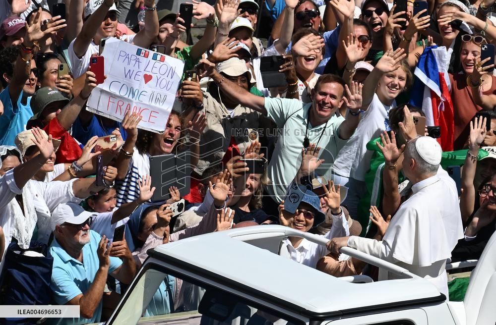 Pope Leo XIV Leads Canonization Of Pier Giorgio Frassati And Carlo Acutis - Vatican City