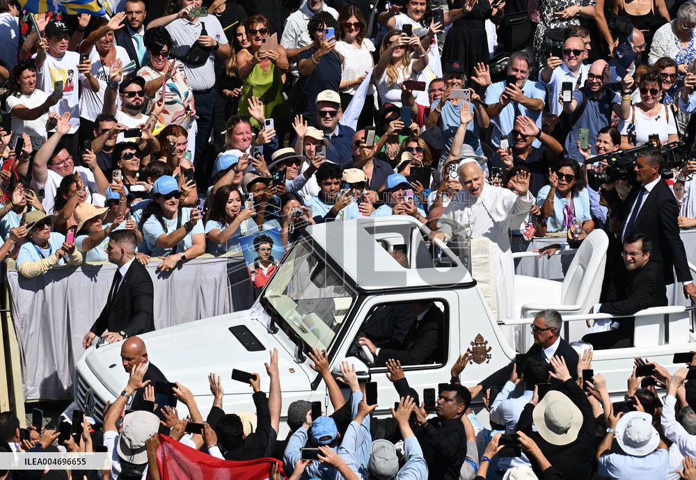 Pope Leo XIV Leads Canonization Of Pier Giorgio Frassati And Carlo Acutis - Vatican City