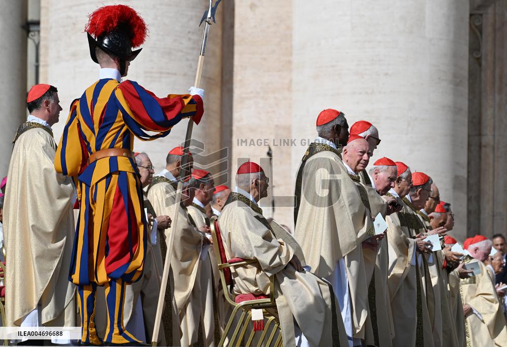Pope Leo XIV Leads Canonization Of Pier Giorgio Frassati And Carlo Acutis - Vatican City