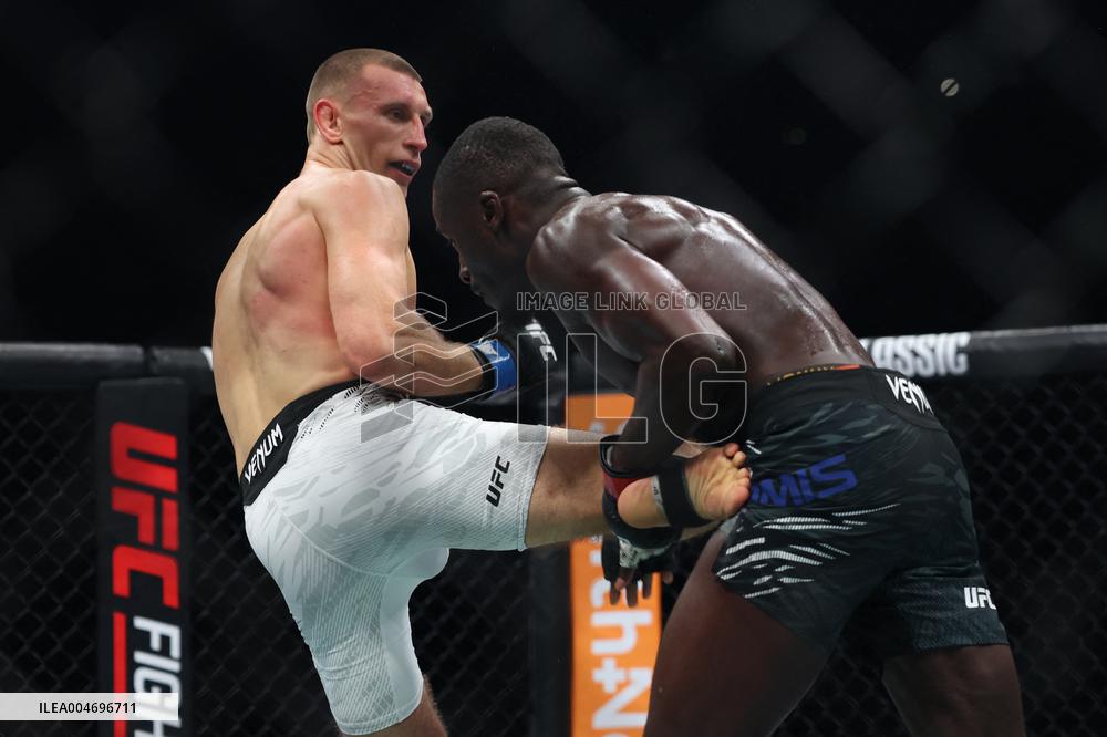 UFC Paris - William Gomis v Robert Ruchała