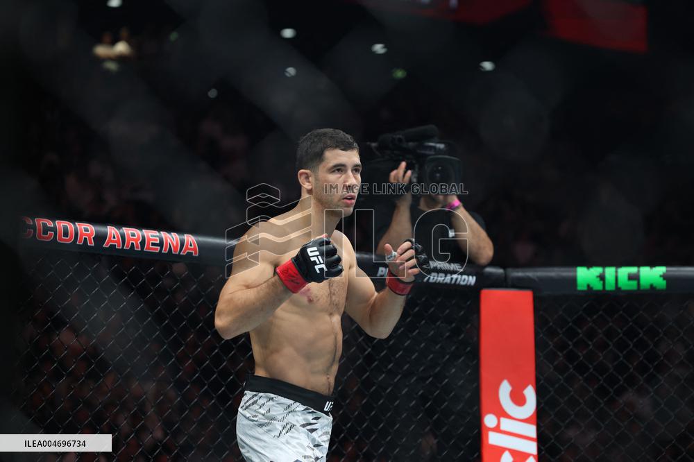 UFC Paris - Axel Sola v Rhys McKee