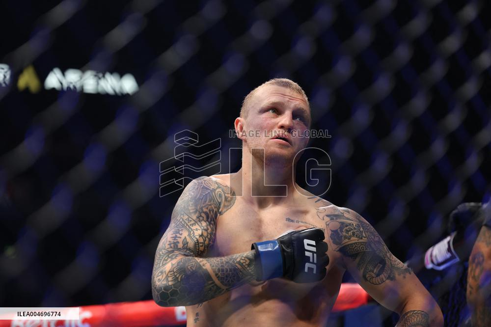 UFC Paris - Bolaji Oki v Mason Jones