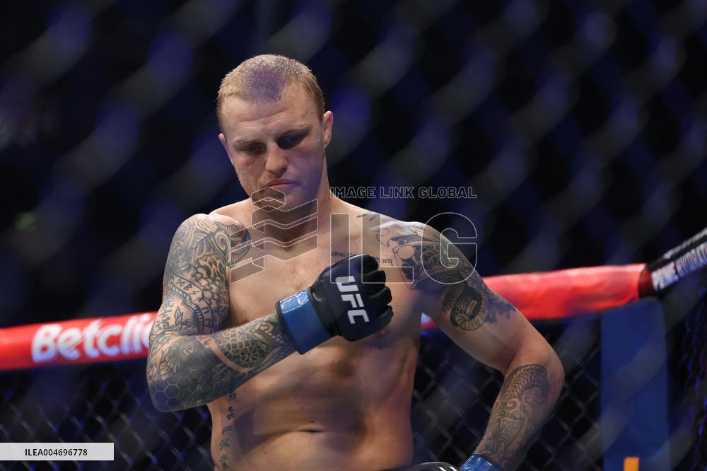 UFC Paris - Bolaji Oki v Mason Jones