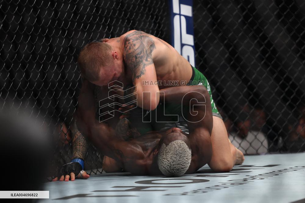 UFC Paris - Bolaji Oki v Mason Jones