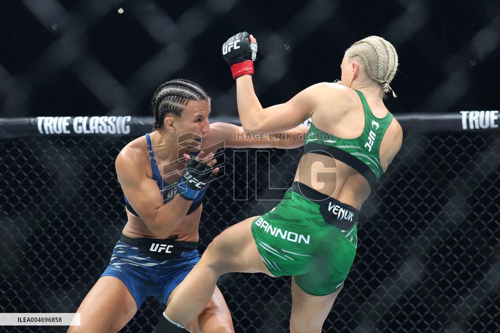 UFC Paris - Sam Hughes v Shauna Bannon