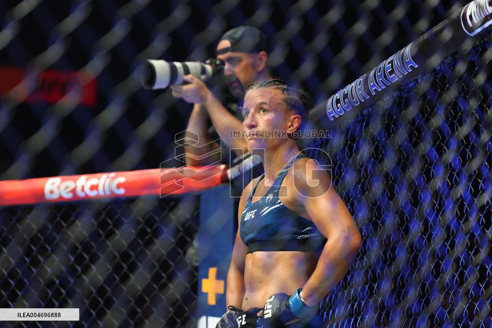 UFC Paris - Sam Hughes v Shauna Bannon