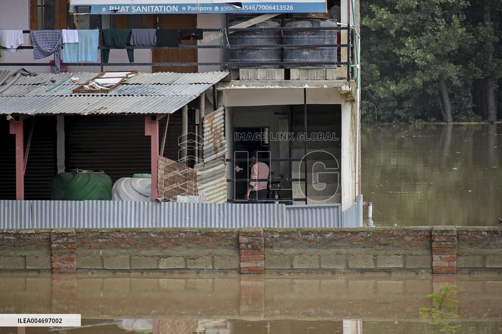 Kashmir Floods Homes - Pampur
