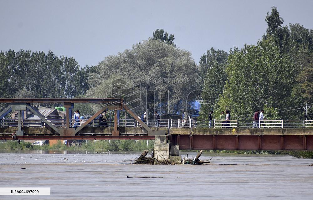 Kashmir Floods Homes - Pampur