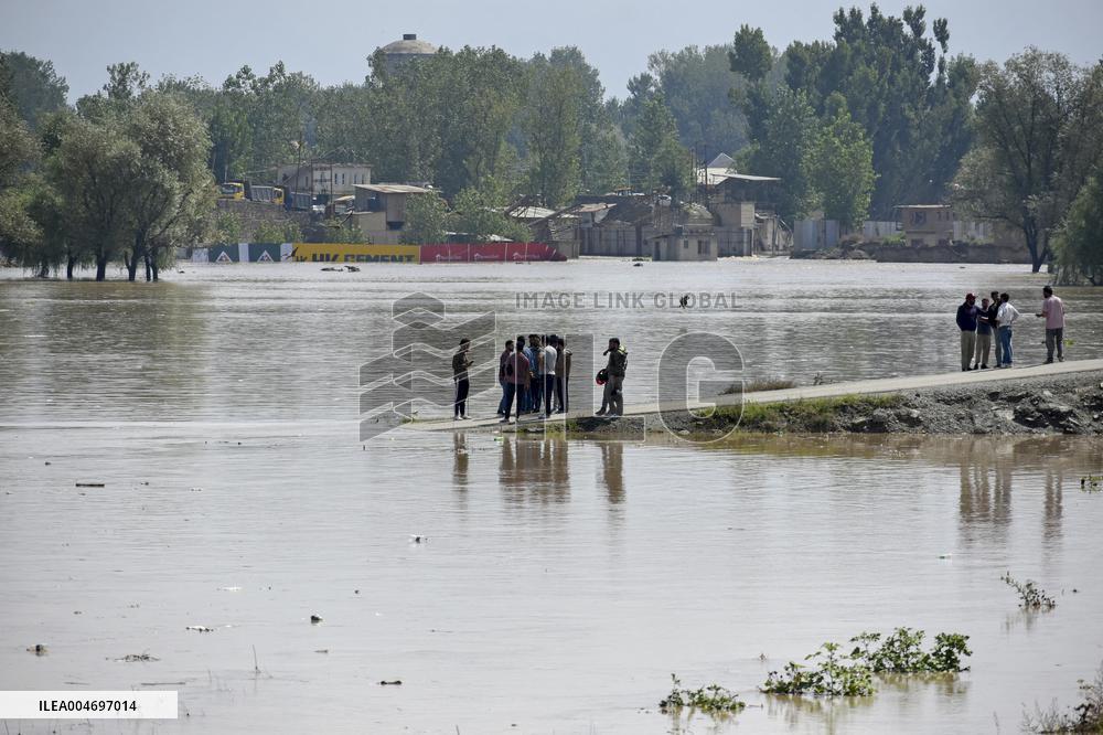 Kashmir Floods Homes - Pampur