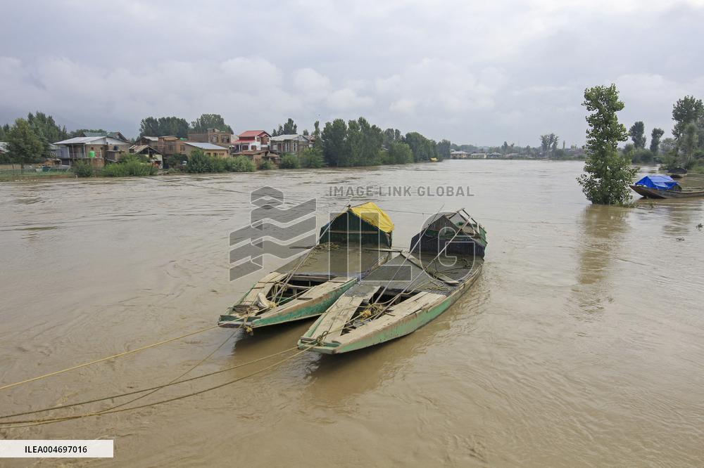 Kashmir Floods Homes - Pampur