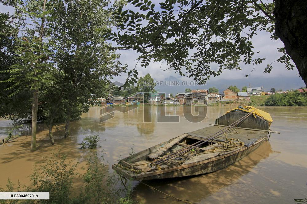 Kashmir Floods Homes - Pampur