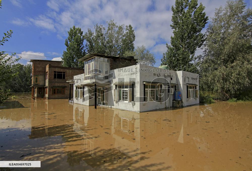 Kashmir Floods Homes - Pampur