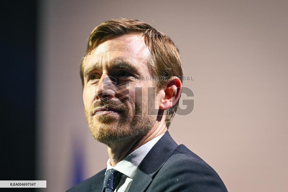 Les Republicains meeting in Paris FA