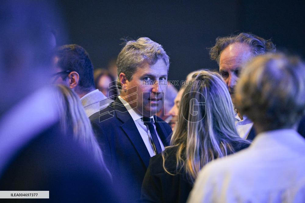 Les Republicains meeting in Paris FA