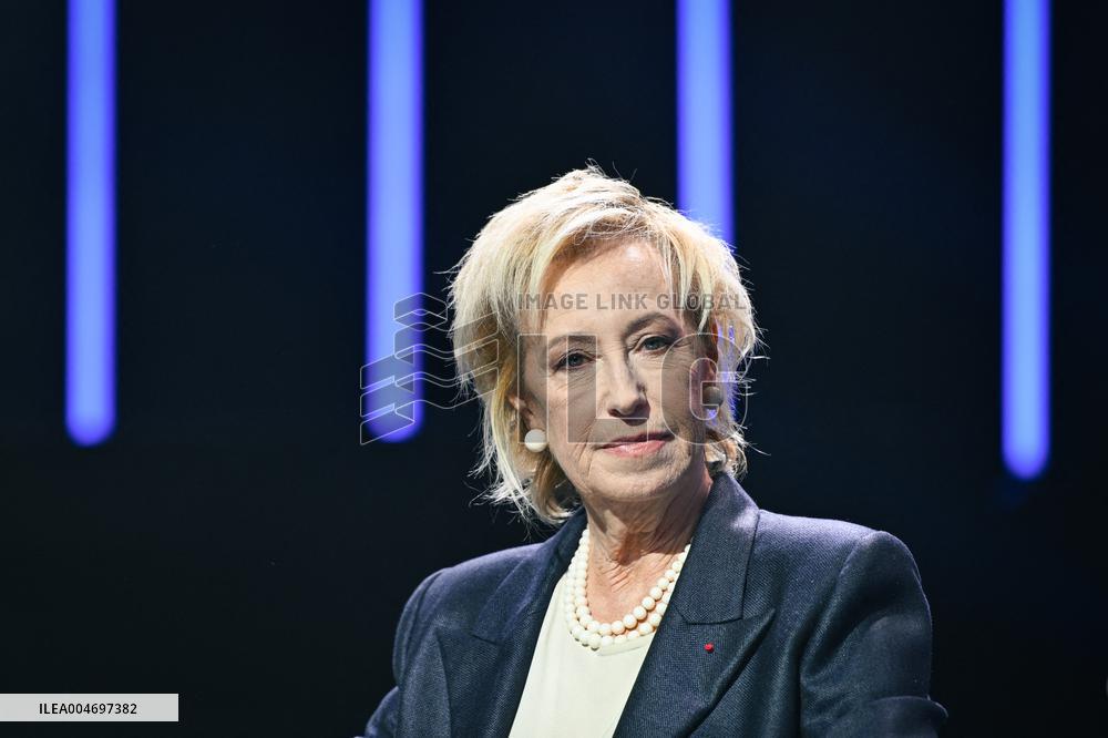 Les Republicains meeting in Paris FA