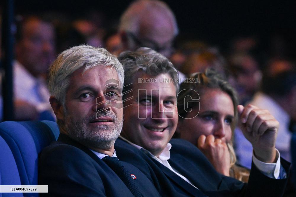 Les Republicains meeting in Paris FA