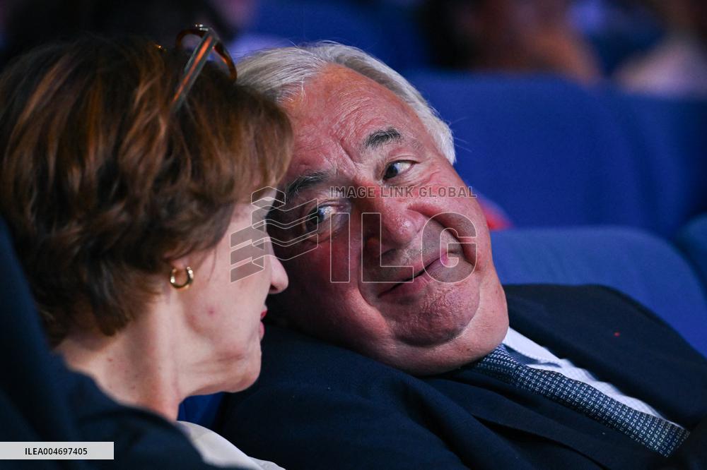 Les Republicains meeting in Paris FA