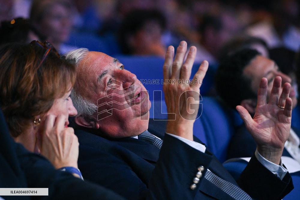 Les Republicains meeting in Paris FA