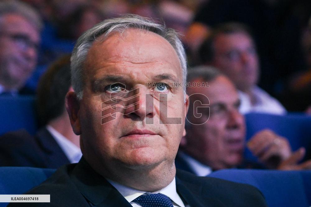 Les Republicains meeting in Paris FA