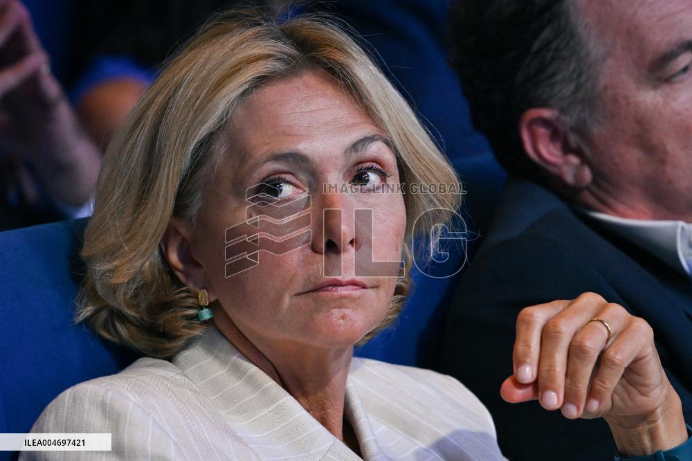 Les Republicains meeting in Paris FA