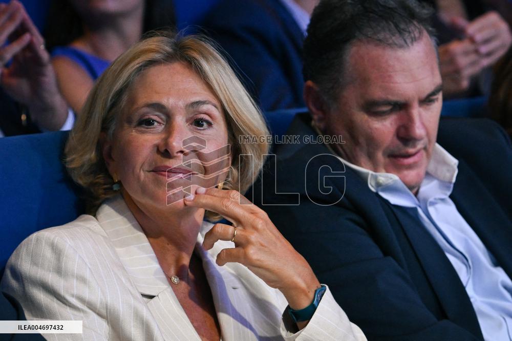 Les Republicains meeting in Paris FA