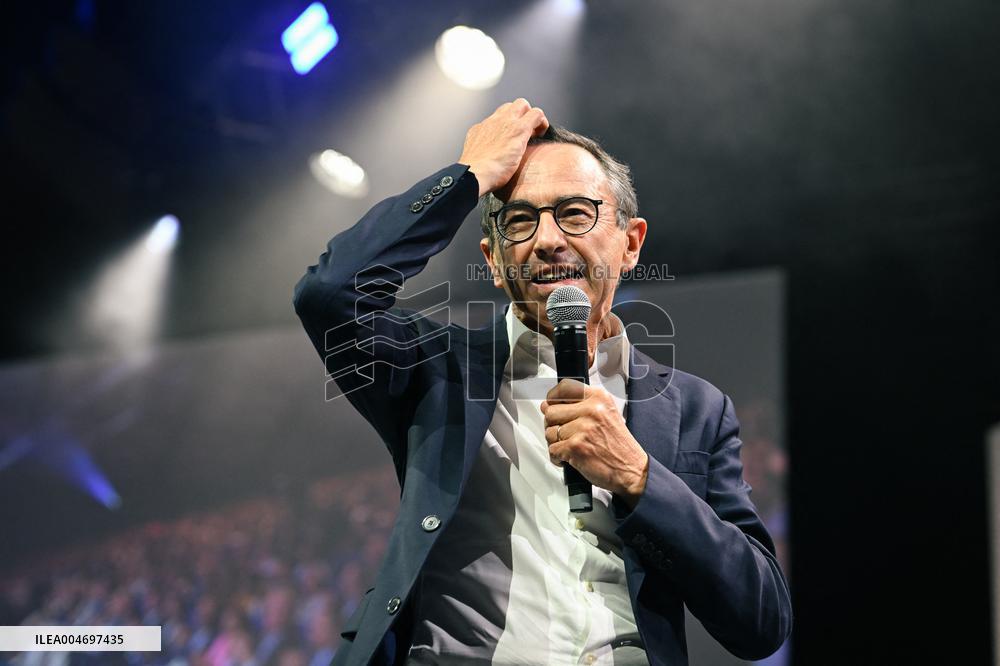 Les Republicains meeting in Paris FA