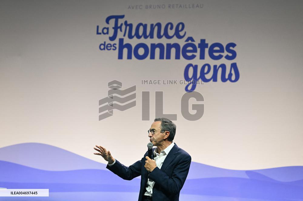 Les Republicains meeting in Paris FA