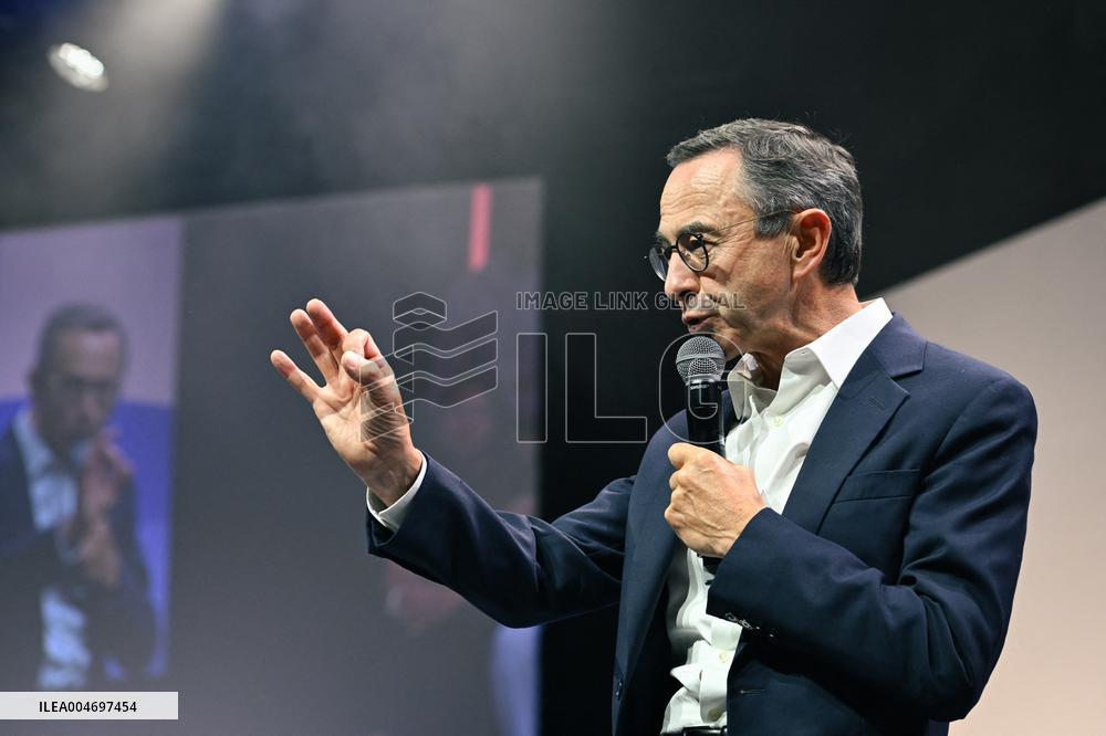 Les Republicains meeting in Paris FA