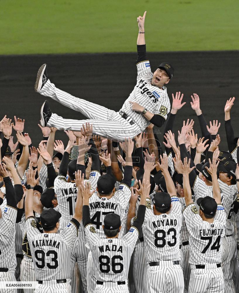 Baseball: Tigers clinch CL pennant