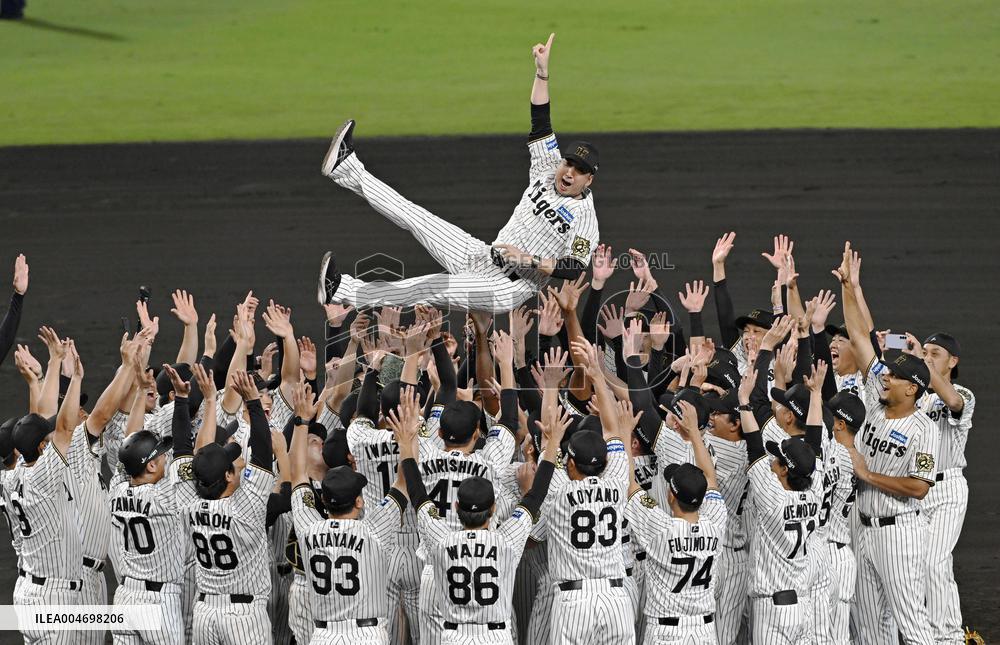 Baseball: Tigers clinch CL pennant
