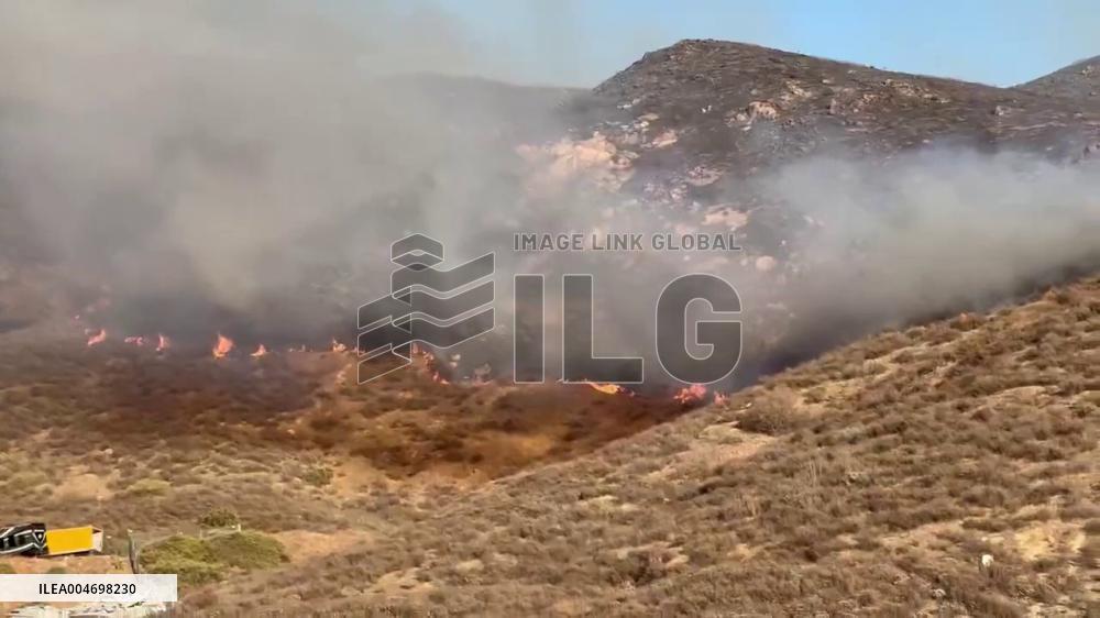 US: Evacuations Ordered as Pyrite Fire Erupts in Jurupa Valley, Riverside County 4