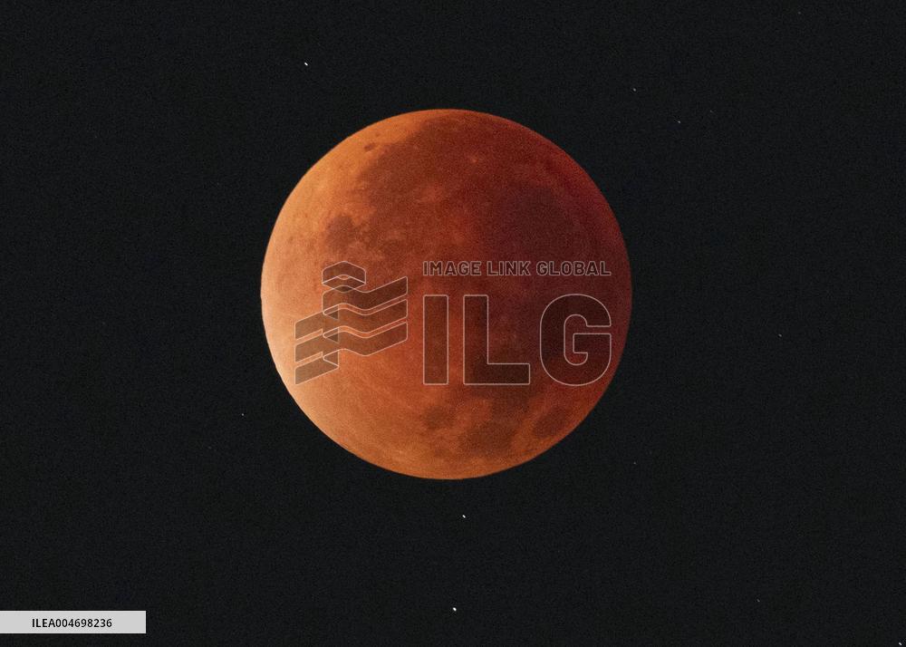 Total lunar eclipse